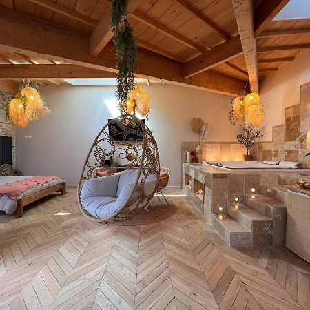 Suite Bali Les Petits Plaisirs อองเชร์ ภายนอก รูปภาพ